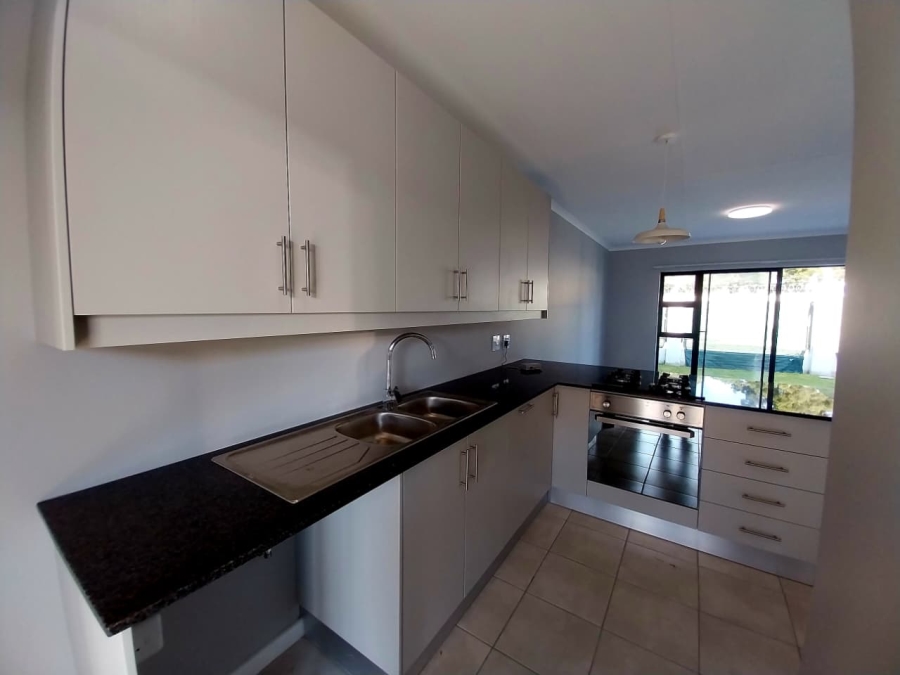 2 Bedroom Property for Sale in Pacaltsdorp Western Cape